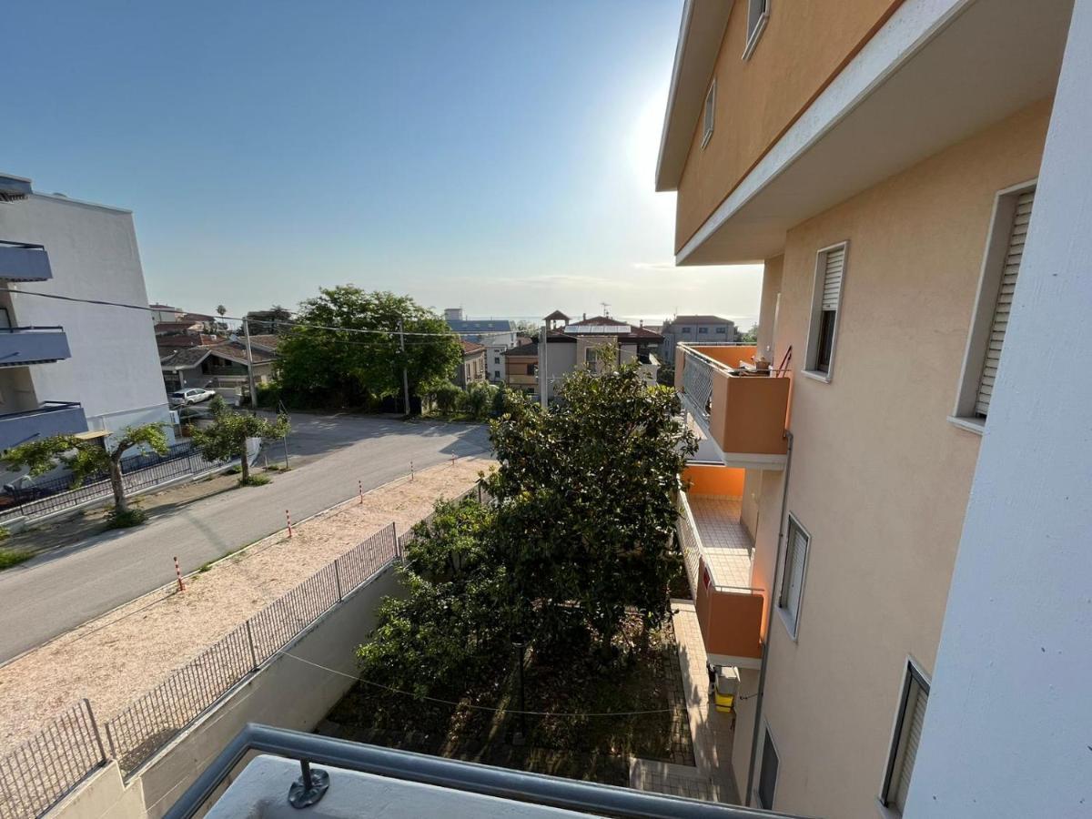 Spalato Beach Place Vasto Bagian luar foto